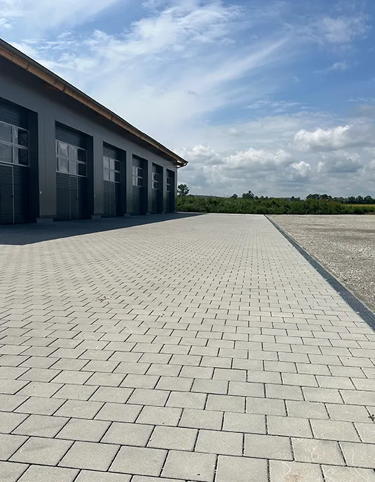 Großflächenpflasterung Galabau Erhard GmbH